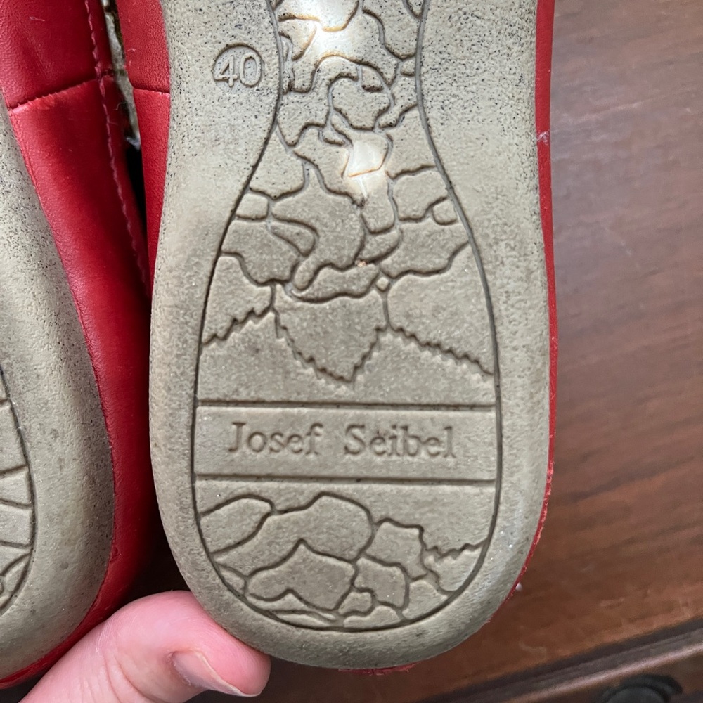 Red leather Mary Janes by Josef Seibel - Picture 6 of 9